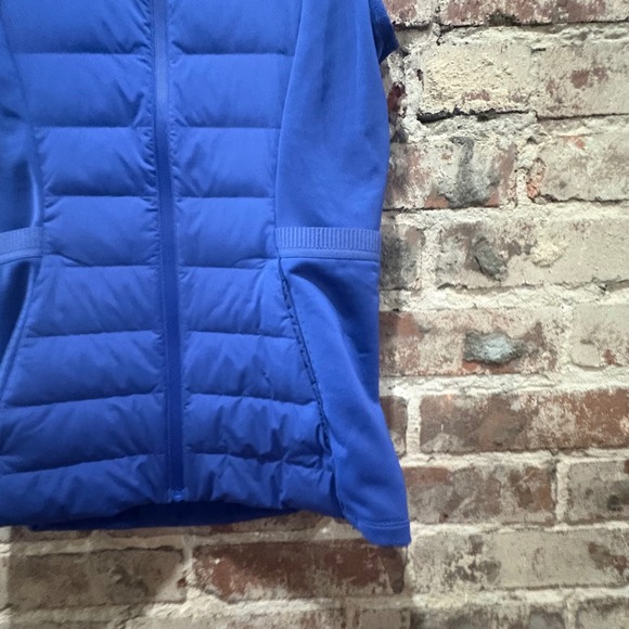 NWT Lululemon Down For It All Vest Psychic Blue Running Puffer Vest Size 2 - Picture 7 of 13